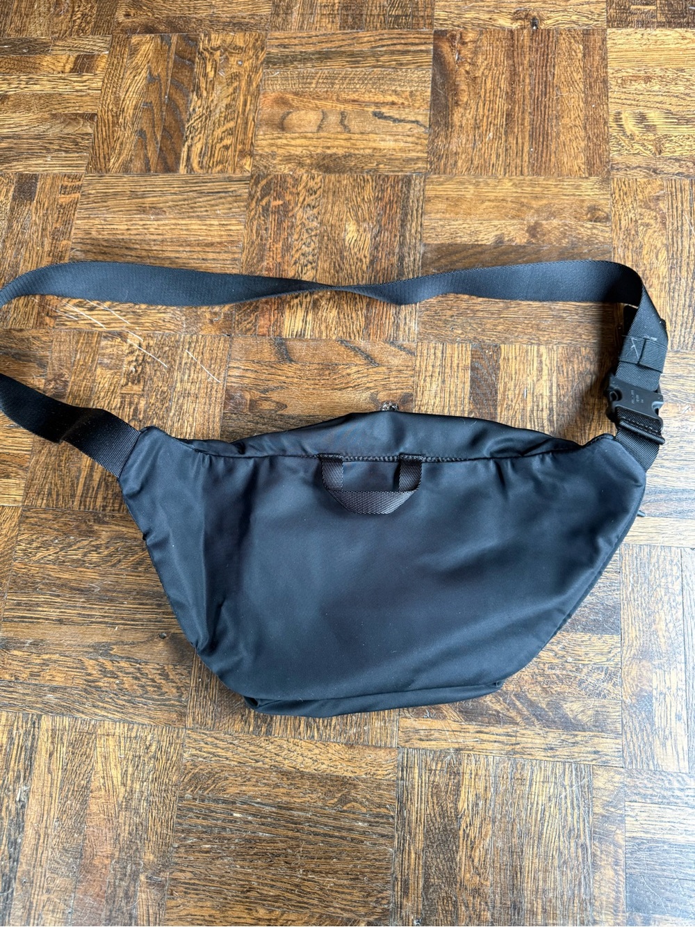 lululemon athletica Black Crossbody Waist Bag - Picture 5 of 6